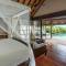 Отель Four Seasons Resort At Kuda Huraa