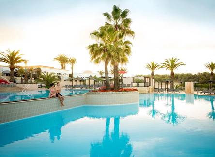 Отель Robinson Club