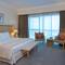 Отель City Seasons Hotel