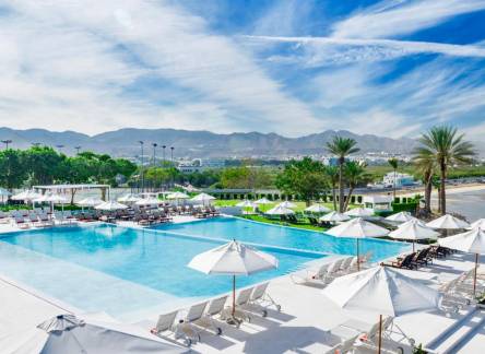 Отель Crowne Plaza Hotel Muscat