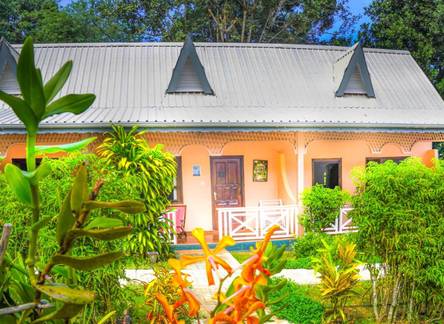 Отель Bernique Guesthouse