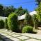 Отель Bernique Guesthouse