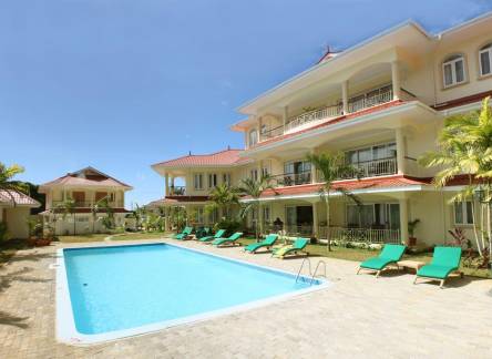 Отель Marie Laure Suites Apt