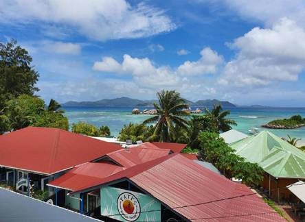 Отель La Digue Self-Catering Apartments