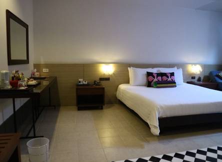 Отель Baboona Beachfront Living
