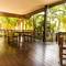 Отель Coco Palm Beach Resort