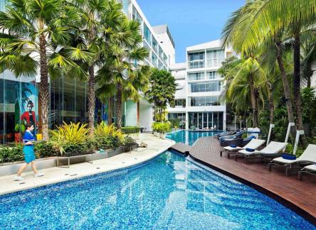 Отель Hotel Baraquda Heeton Pattaya by Compass Hospitality