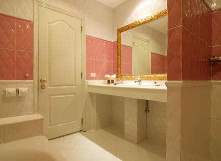 Отель Jamahkiri Resort & Spa