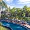 Отель La Flora Resort & Spa