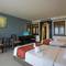 Отель Woraburi Phuket Resort & Spa