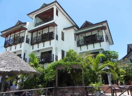 Отель Langi Langi Beach Bungalows
