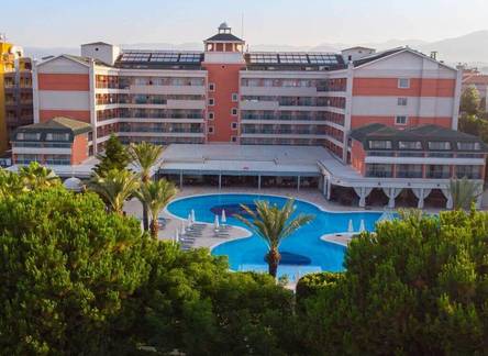 Отель Insula Resort & Spa