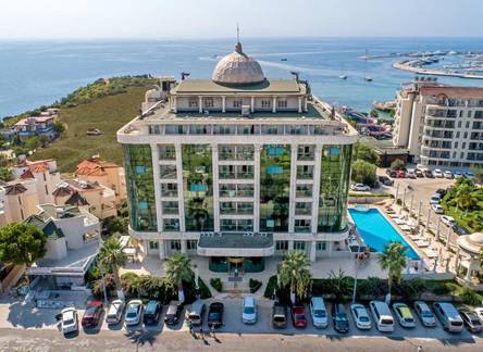 Отель LAUR HOTELS Experience & Elegance