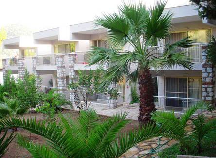 Отель Green Park Suites