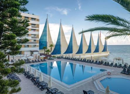 Отель Adin Beach Hotel