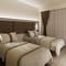 Отель Carlton Hotel