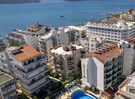 Отель Aurasia Deluxe Hotel