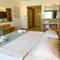 Отель Aurasia Deluxe Hotel