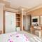 Отель Nicholas Park Hotel