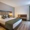 Отель Palm Wings Ephesus Beach Resort