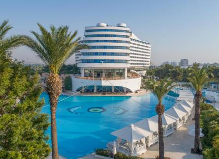 Отель Titanic Beach