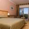 Отель Aminess Grand Azur Hotel