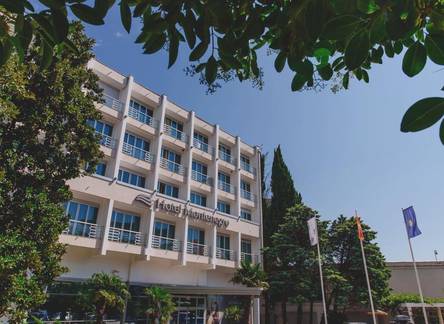 Отель Montenegro Beach Resort