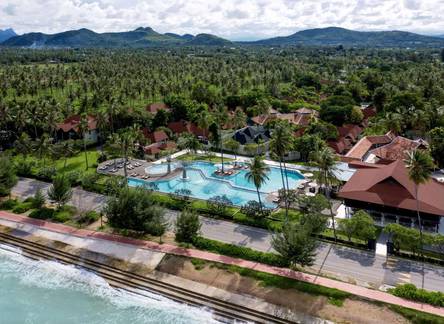 Отель Wyndham Hua Hin Pranburi Resort & Villas