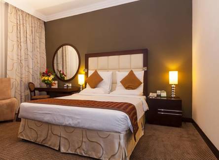 Отель Flora Park Hotel Apartments Apt