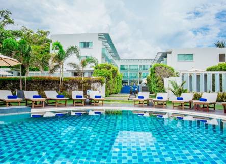 Отель Kc Beach Club & Pool Villas