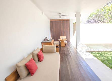 Отель Uma Sapna Villa