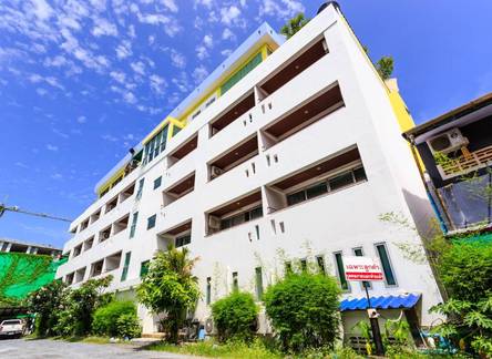 Отель 7Q Patong Beach Hotel