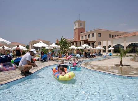 Отель Avanti Village Holiday Resort