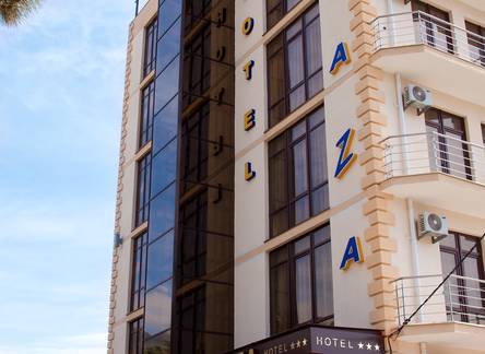 Отель Plaza
