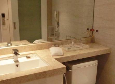 Отель Imperial Traders Hotel