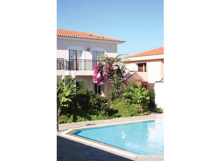 Отель Akamanthea Holiday Village