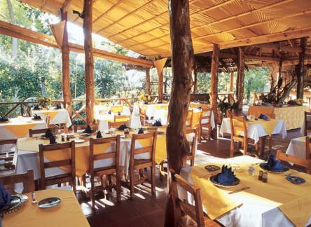 Отель Les Lauriers Hotel & Restaurant