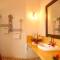 Отель Les Lauriers Hotel & Restaurant
