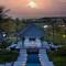 Отель New Kuta Condotel by Lexington