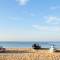 Отель Chez Carole Beach Resort