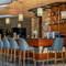 Отель Commodore Elite Suites & Spa