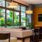 Отель Commodore Elite Suites & Spa