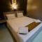 Отель The Little Moon Residence
