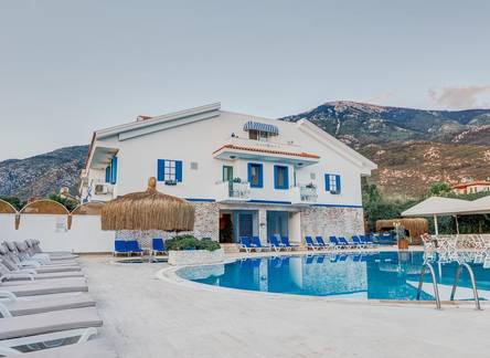 Отель Monta Verde Hotel & Villas