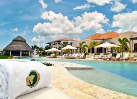 Отель Xeliter Golden Bear Lodge & Golf