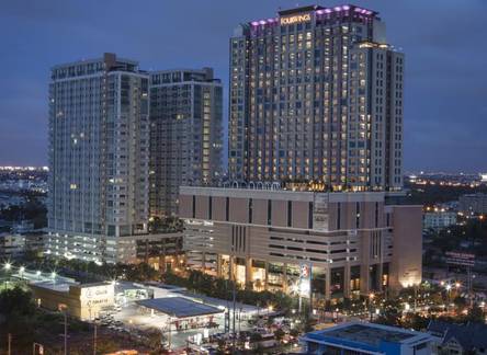 Отель The Grand Fourwings Convention Hotel