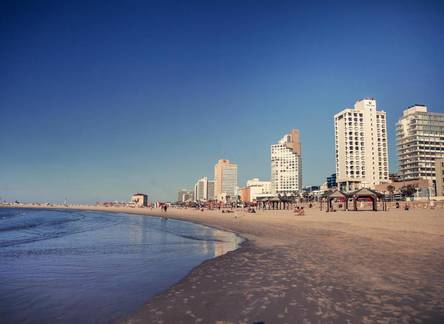 Отель Brown TLV Urban Hotel