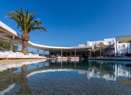 Отель Andronikos Hotel