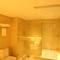 Отель Wu Sheng Guan Holiday Hotel