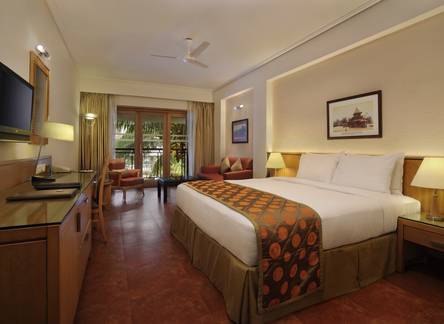 Отель DoubleTree by Hilton Hotel Goa